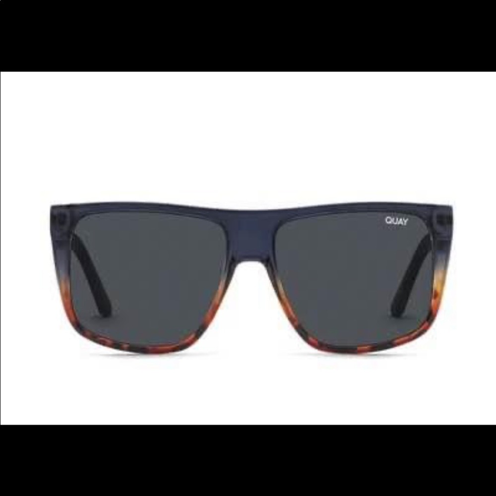 Brand new QUAY “Incognito” Navy and tortoise color with gold detail.